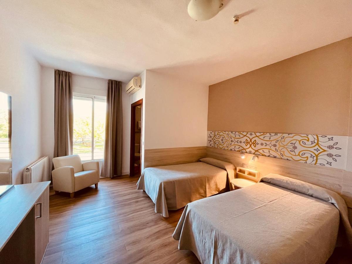 Hotel Balneario Fuentes Del Trampal Carmonita Exteriör bild